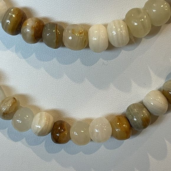 Neutral Brown Tan Banded Agate Bead Infinite Strand Necklace 30”L Natural Stone - Picture 5 of 5